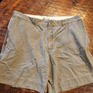 Columbia Mens Omni Shade Shorts Size 40 Green